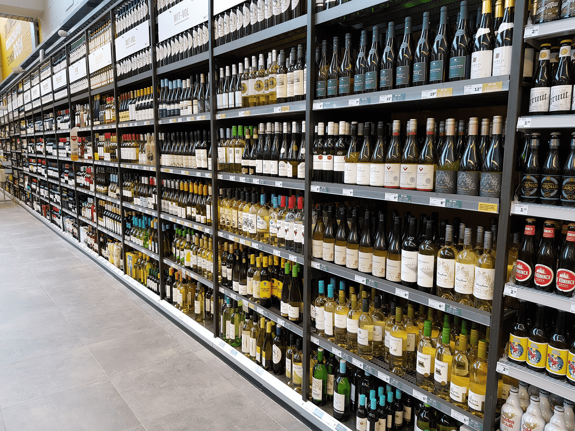 Supermarkt dem Weine aus
