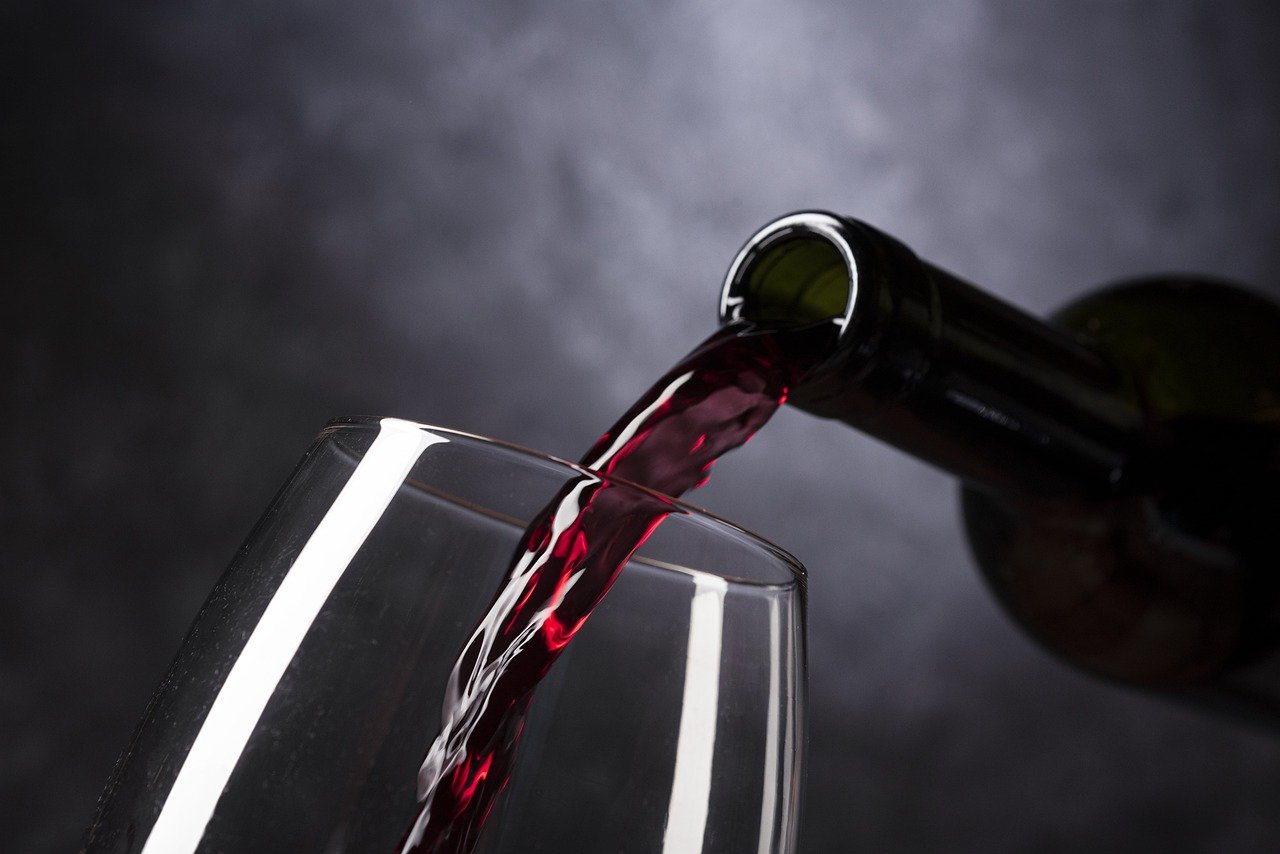 Wein dekantieren: Der Wein muss atmen, richtig?